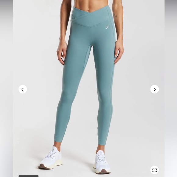 New Gymshark 3 piece bundle. - Picture 2 of 3